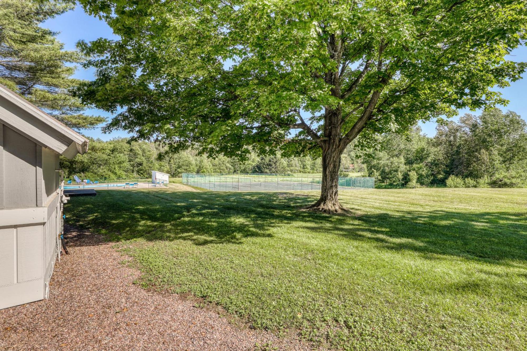 Village Green II Stowe Bilik gambar